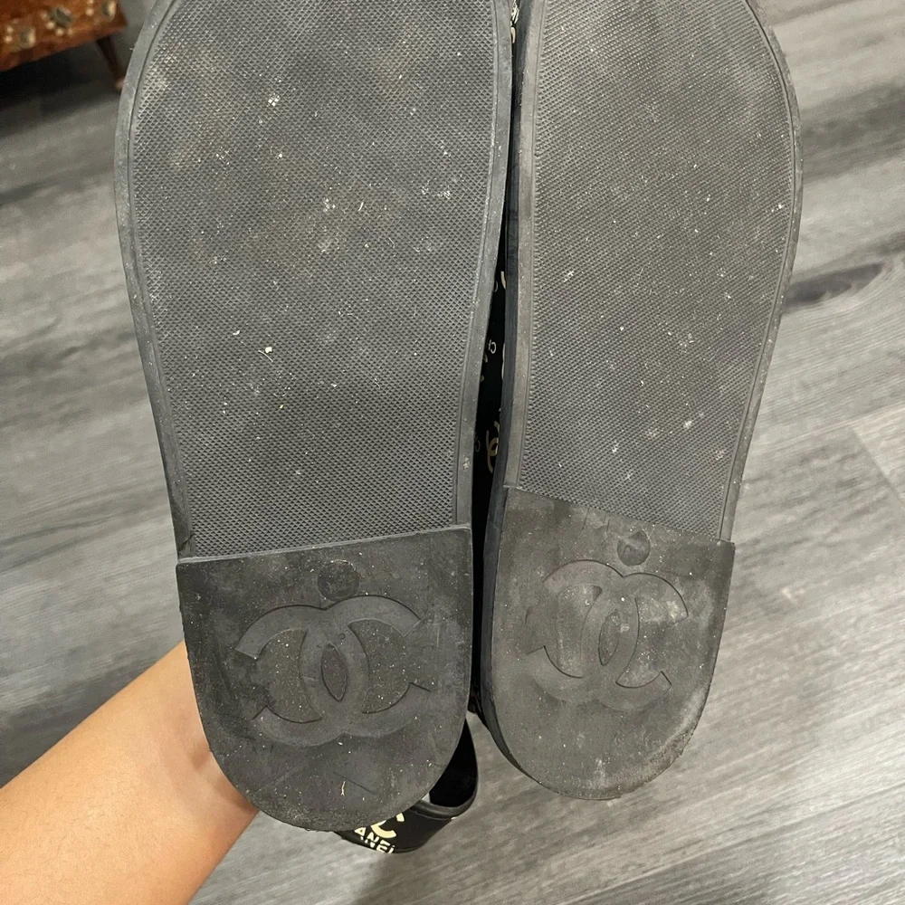 Dad Sandals with Gold Accents - Picture 12 of 12